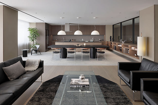 photo by Daisuke Shima