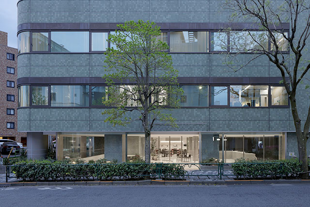 photo by Daisuke Shima